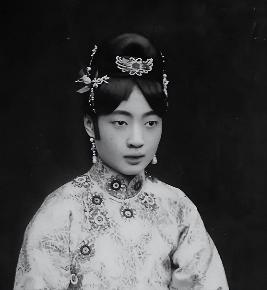 清朝皇后抽大烟,清朝皇后抽烟