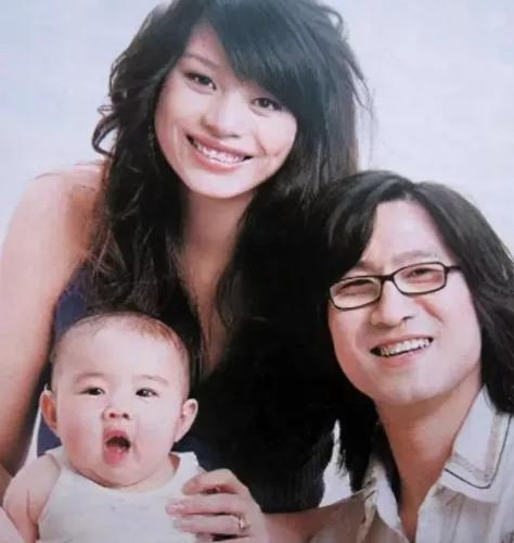 葛荟婕直播回应与汪峰关系,葛荟婕几岁跟汪峰在一起