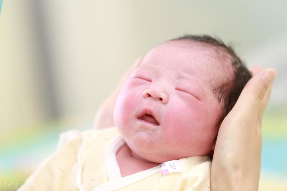 孕37周足月,37周足月和40周足月后期有啥区别