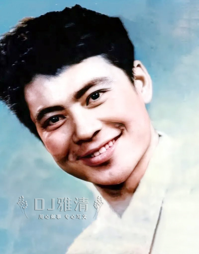 老戏骨们刚出道时多好看?唐国强英气逼人洪剑涛不演贾宝玉可惜了