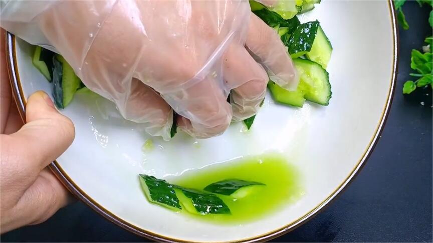 口臭肝胃有火吃什么中药调理,嘴巴又干又苦又臭喝什么茶