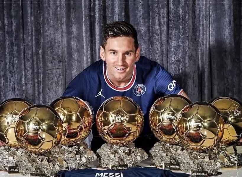 变天，金球奖官宣决定！两新规则利好梅西，55球神锋3冠王恐陪跑