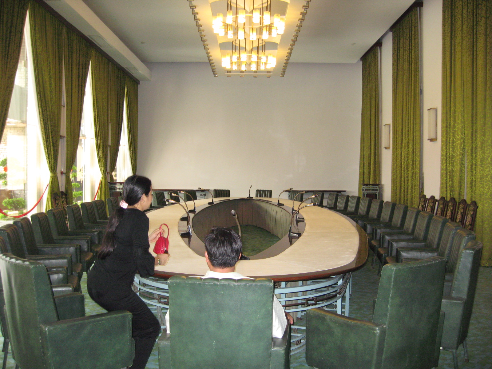 以前的西贡市和现在的胡志明市 (柬埔寨西贡和越南西贡)