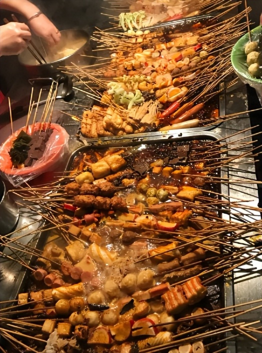 普通人上升渠道有限，可以做这三个街头小生意，赚的不比白领少