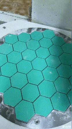 我想问一下这到底是足球还是篮球呢？这电棒是干什么用的