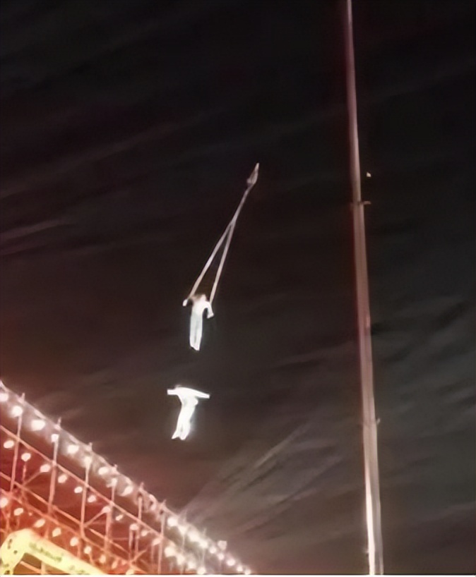 摩托飞车表演演职人员意外死亡，拿命演出都是为了这碎银几两