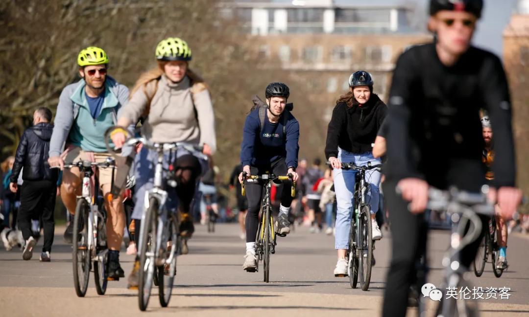 伦敦裸骑来了！查尔斯王储被警告不要干政！谷爱凌现身伦敦街头
