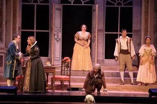 她心情平静钢琴伴奏音频,她心情平静咏叹调解析