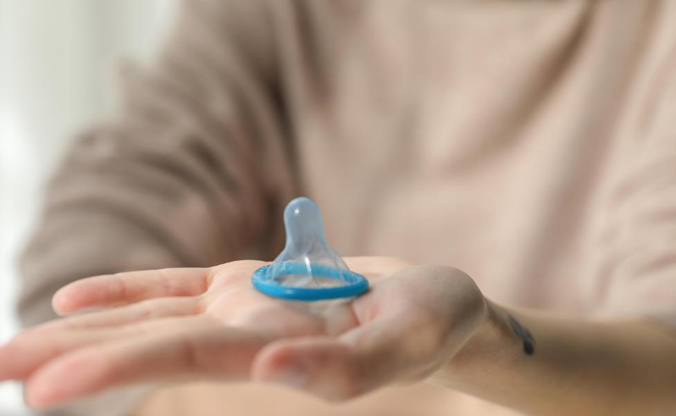 使用安全套，“套”上就完事？6个错误做法，不少男性还没意识到