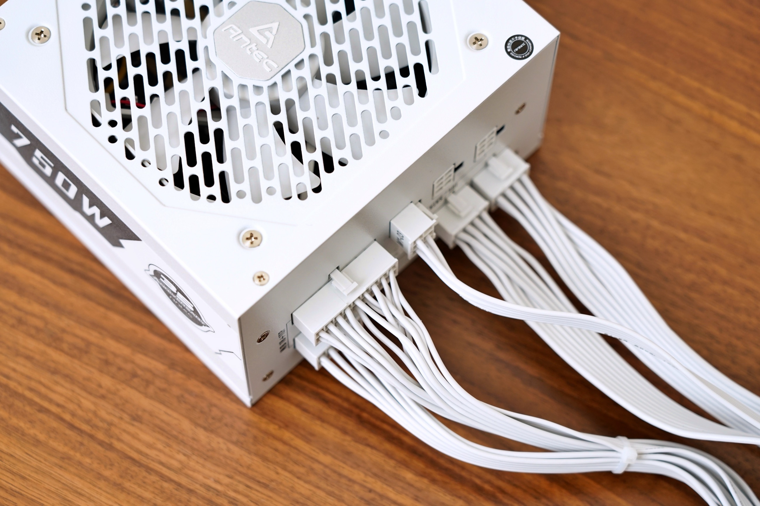 2000到3000元纯白海景房电脑配置,1800预算组装海景房电脑配置推荐