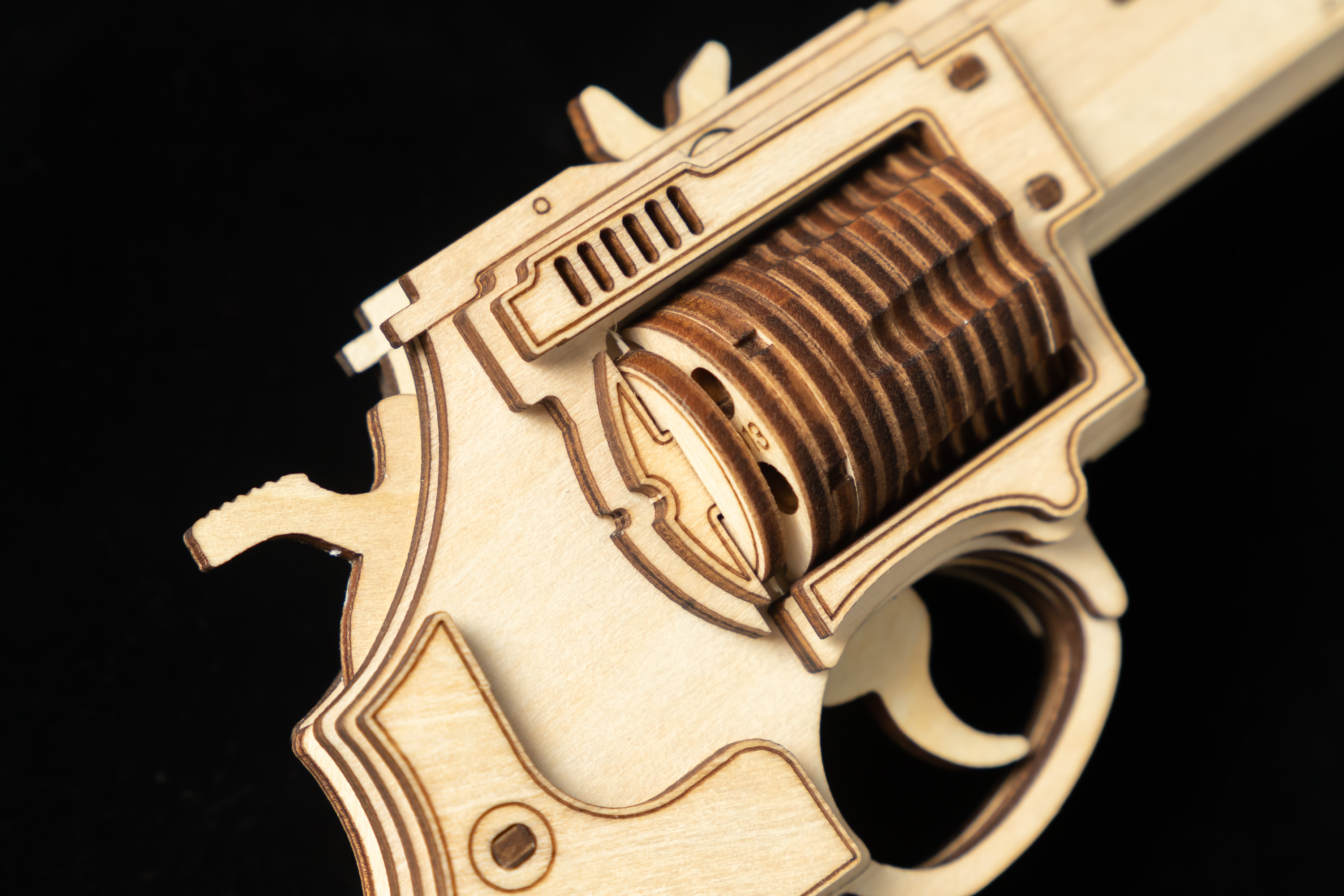 常用礼物女生送男生什么好,女生送男生礼物清单推荐