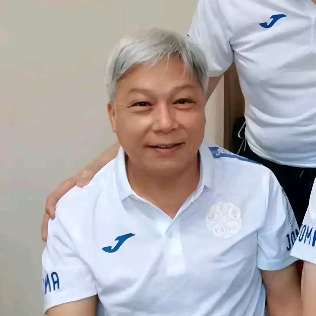 一众息影的港星内地重聚!转行后各谋发展,有人送快递有人做装修