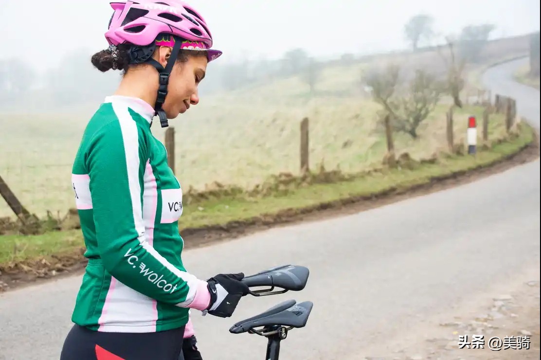 性价比比较高的公路车坐垫推荐,怎么挑选一款公路车坐垫