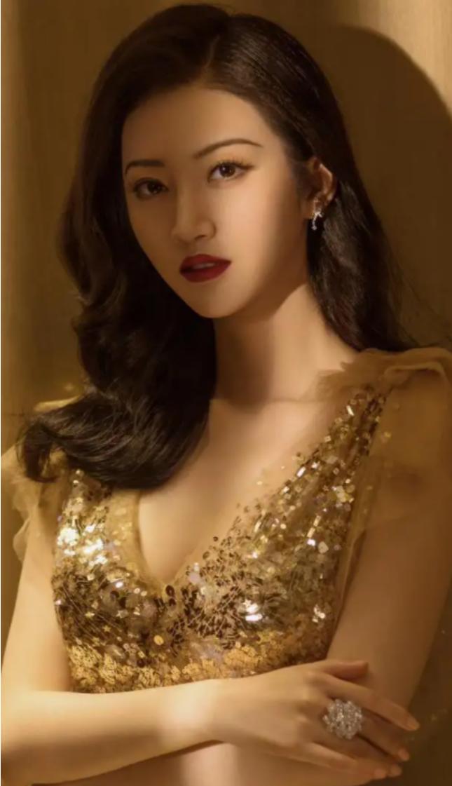 从五官怎么看出女人富贵相,女人五官富贵的表现