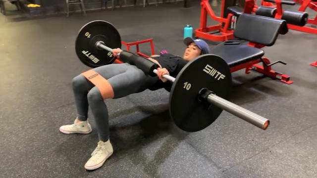 假胯宽骨头突出,假胯宽和大转子外翻一样吗