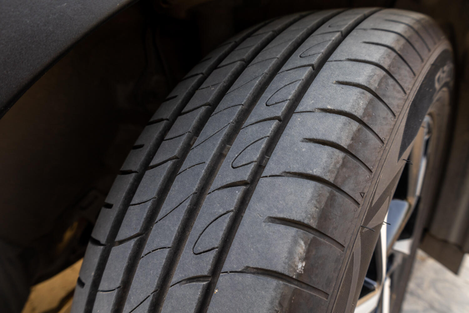 支点轮胎,支点轮胎和雷神轮胎对比图