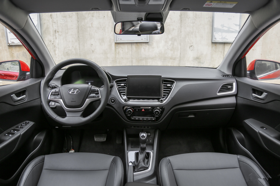 省心省油的家庭代步轿车,省油代步耐用小车推荐