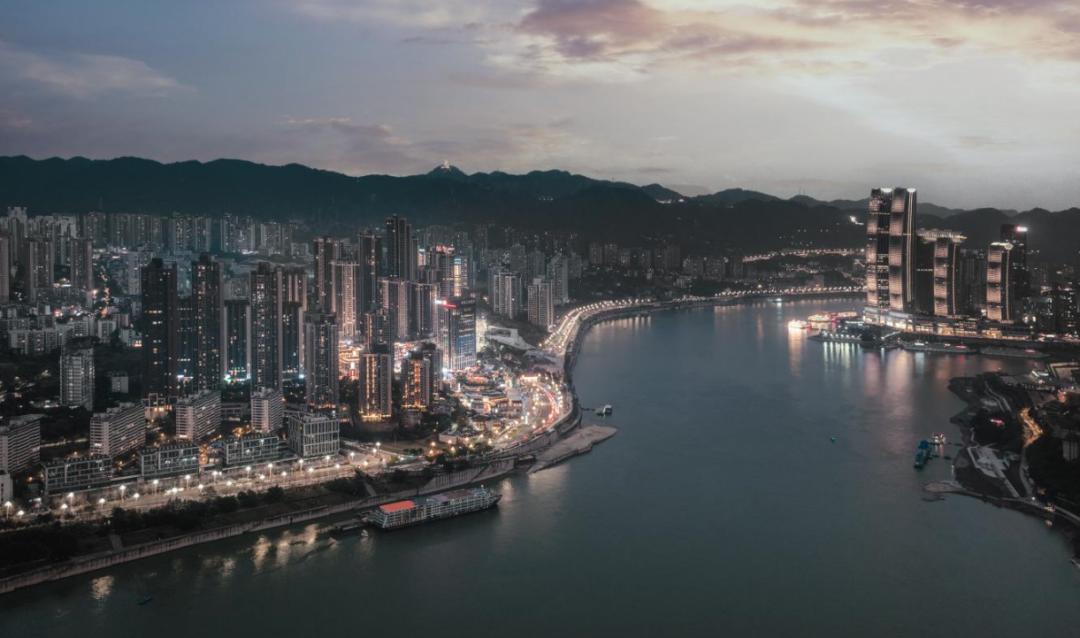 极致大城的重庆生活样本，又更加丰满了