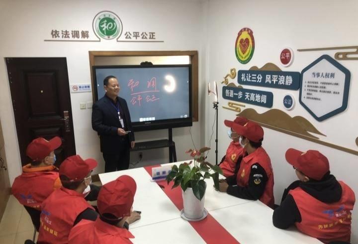 枫叶似火，善美靖江最美景