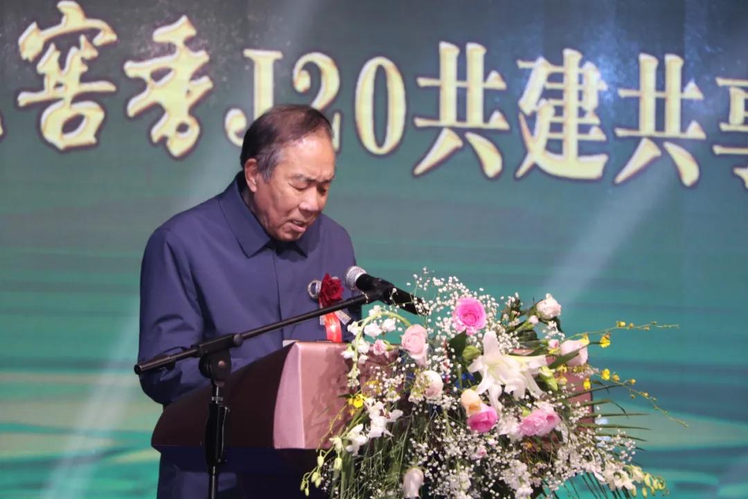 瞄准次高端，泥坑窖香J20吹响冲锋号