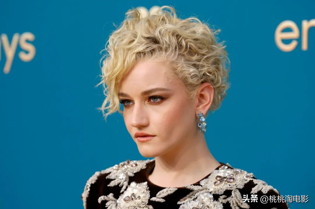 艾美奖红毯明星大比拼，赞达亚二封视后，李政宰携女友出席