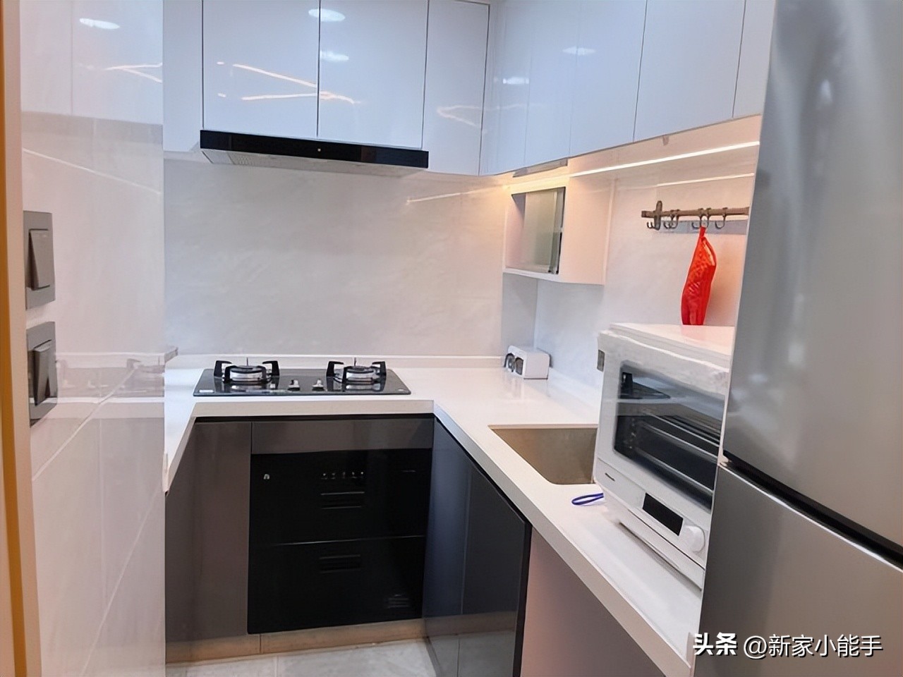 香港装修一个40平的房子多少钱,香港一家三口住20平方房