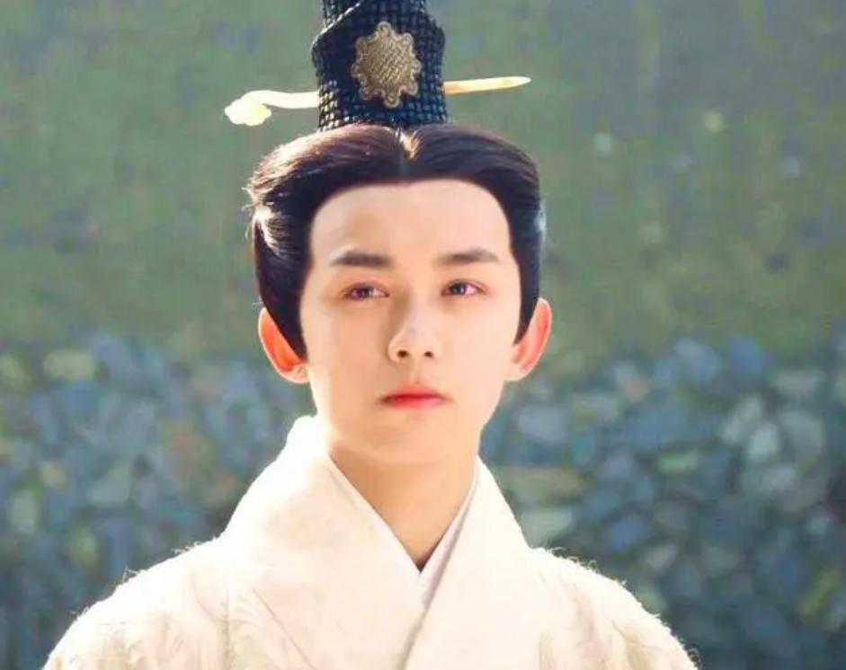 宦官“嫪毐”有何绝技？让秦朝身份尊贵的太后，甘愿为其生子