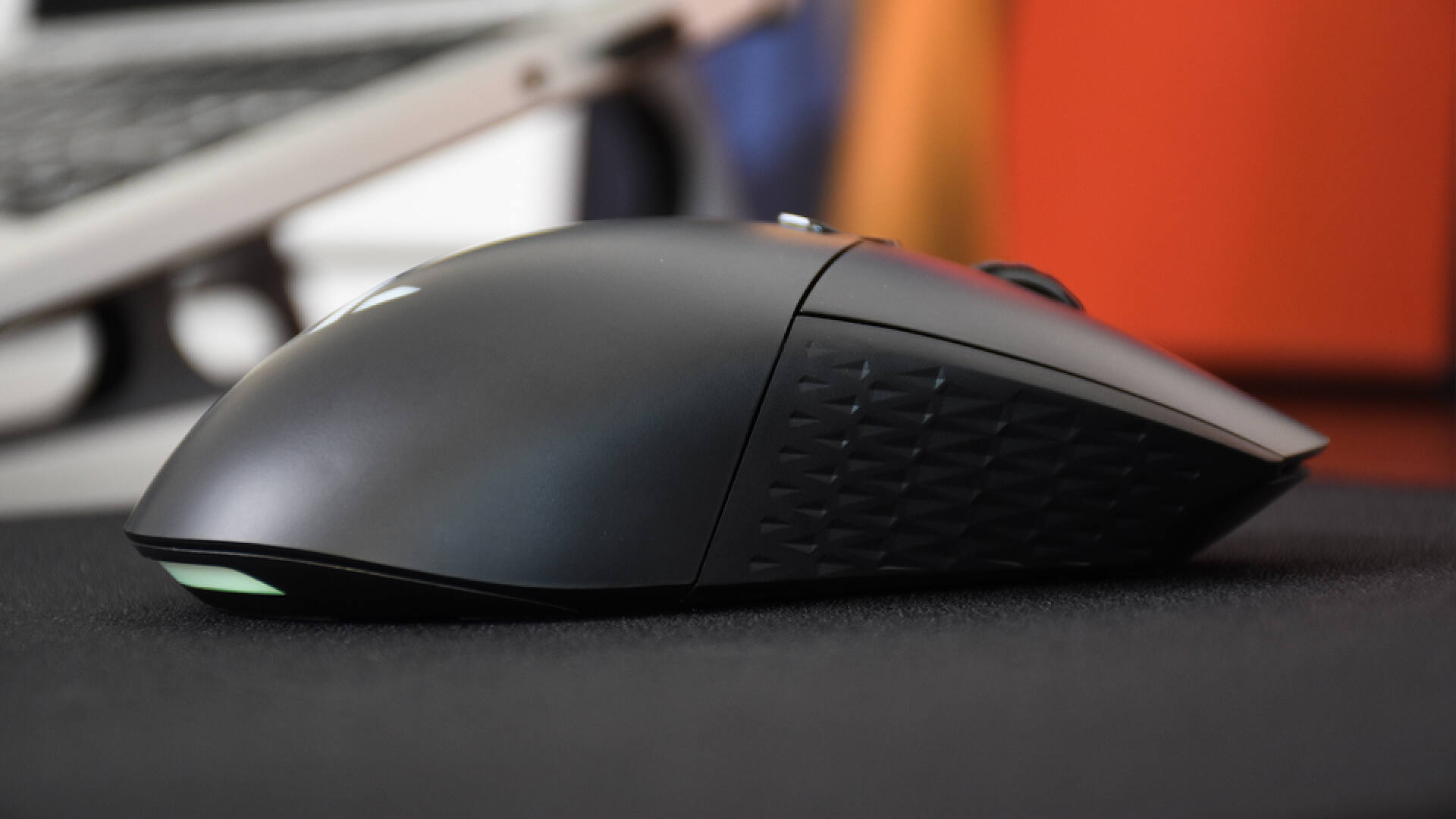 雷柏V30W游戏鼠标,雷柏鼠标垫v10c和v10s