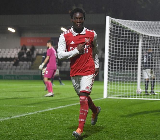 英足总杯直播曼城阿森纳,足总杯决赛阿森纳4-4