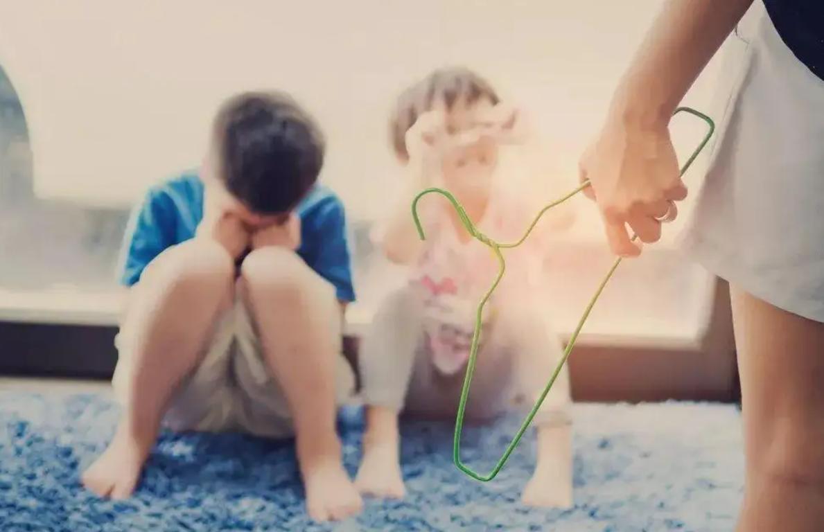 从小特别调皮的孩子,从小调皮捣蛋的孩子长大会怎样