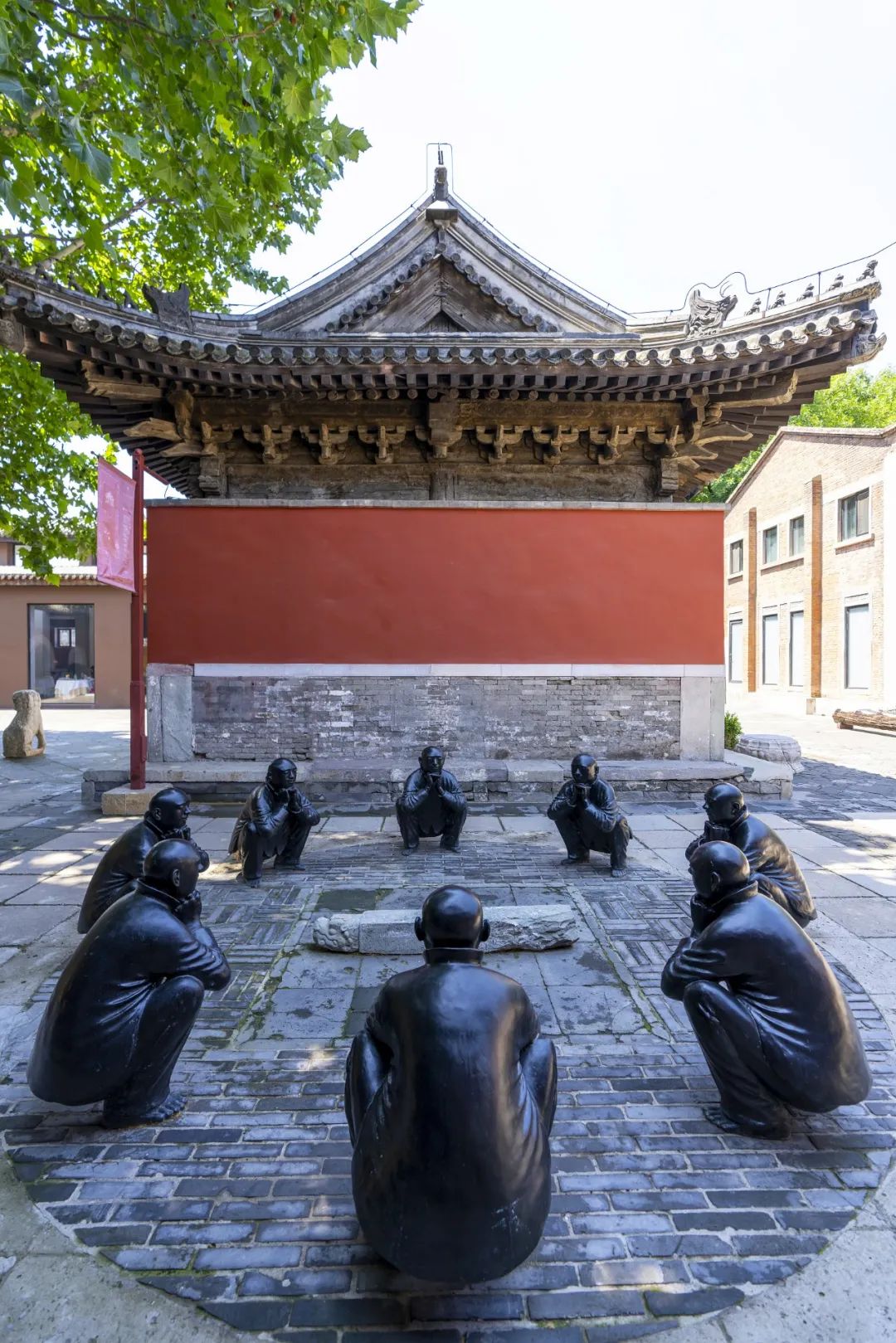 中国最灵的寺庙雍和宫,不要再去一个人挤人的景点