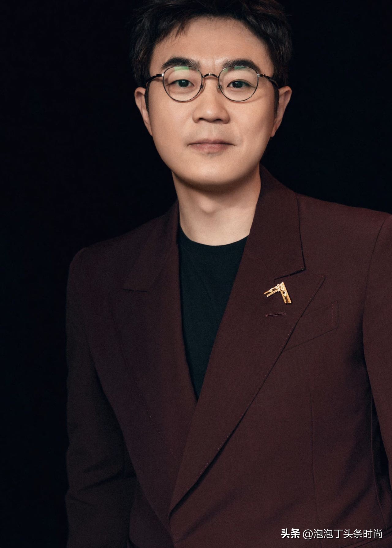 这是几个情况？身高1米82Ta，把男女明星秒变“小矮人”怎么看？