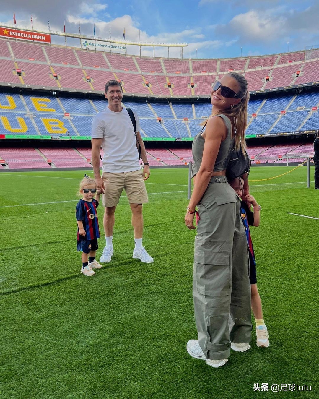 小学生才做选择下一句,小孩才做选择成年人全都要