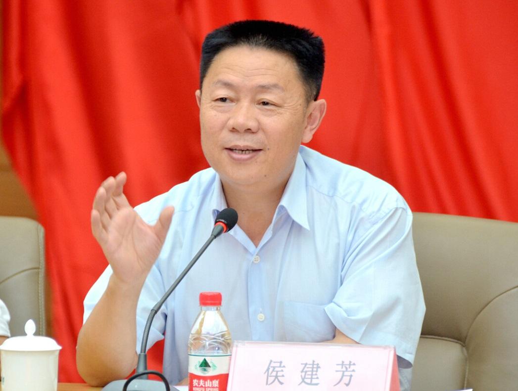 富家女下嫁农村小伙婚后生活,富家女子嫁给穷小子过苦日子