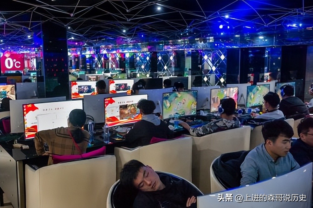 找出两张已经闲置的内存卡，让我想起深圳打工的惨痛经历