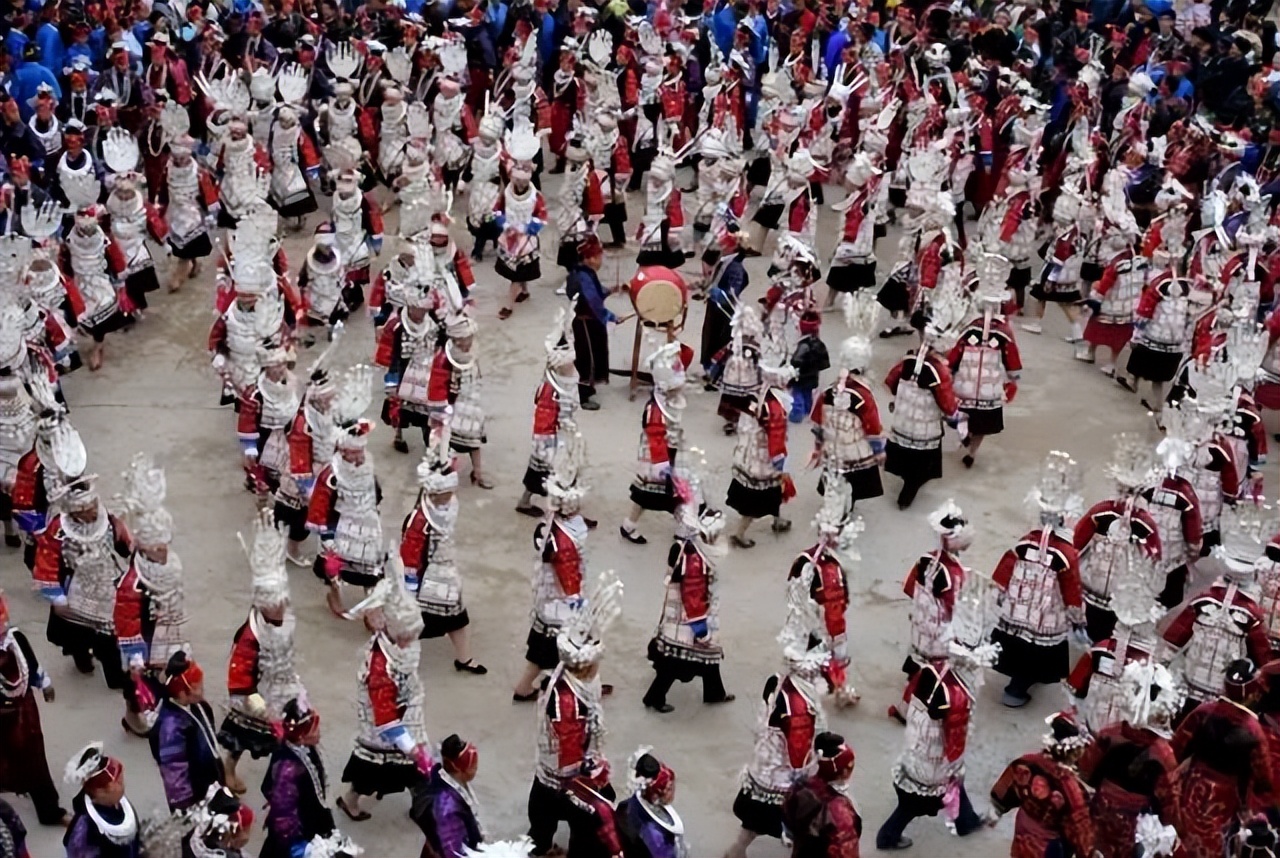 施洞苗族文化旅游景区,施洞苗族文化旅游景区公交站