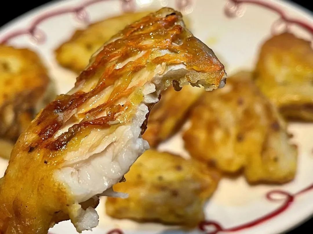 潮爸家7月2日午餐记录,湛江野生鹦鹉鱼,与苏眉青衣齐名海中珍品