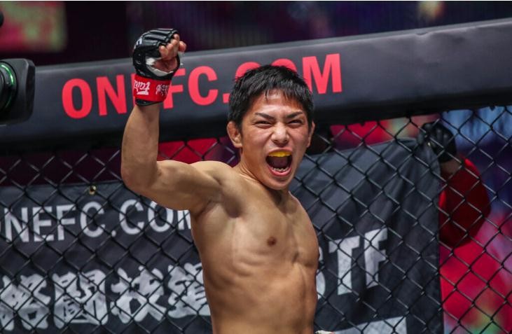 草量级踢拳世界第一名,草量级世界冠军战