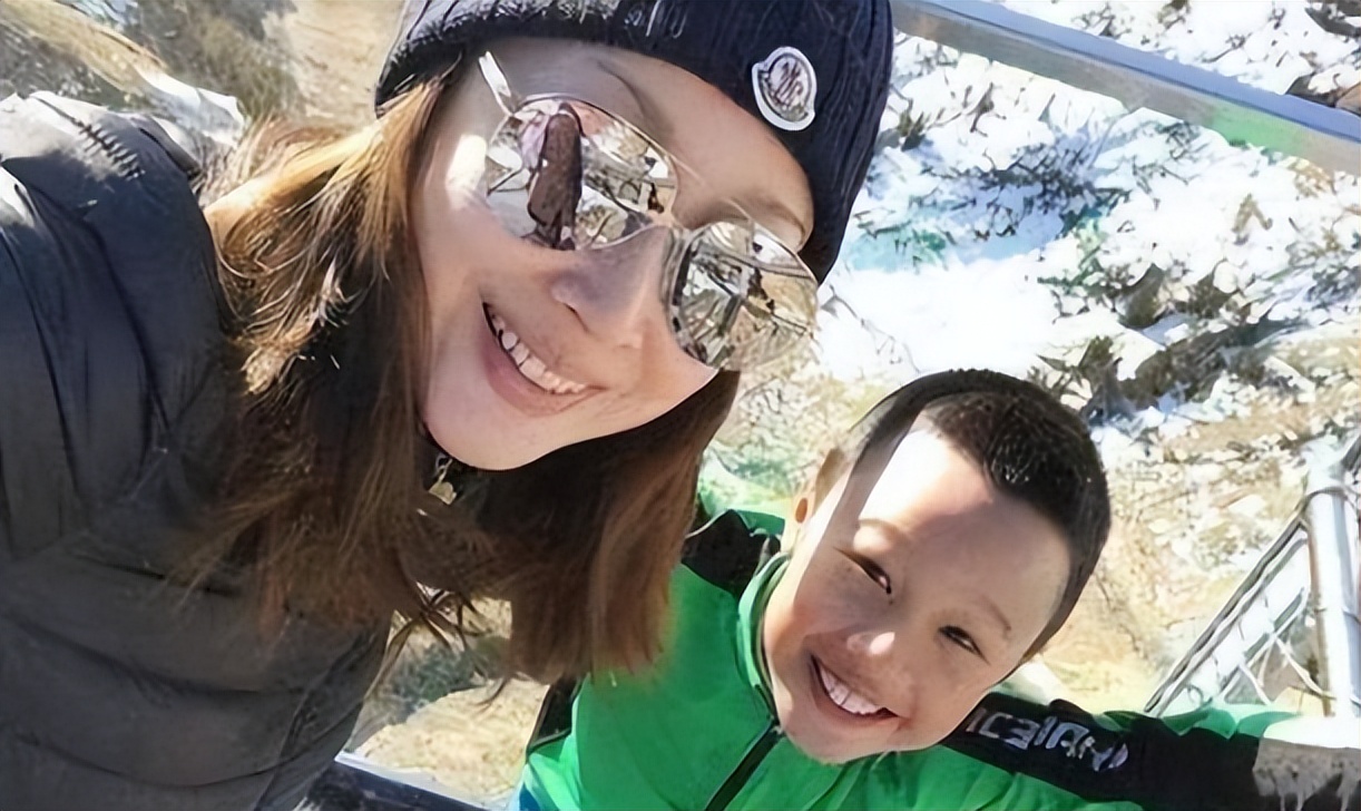 当年孙悦和那英谁更红,和那英齐名的孙悦如今怎么样了