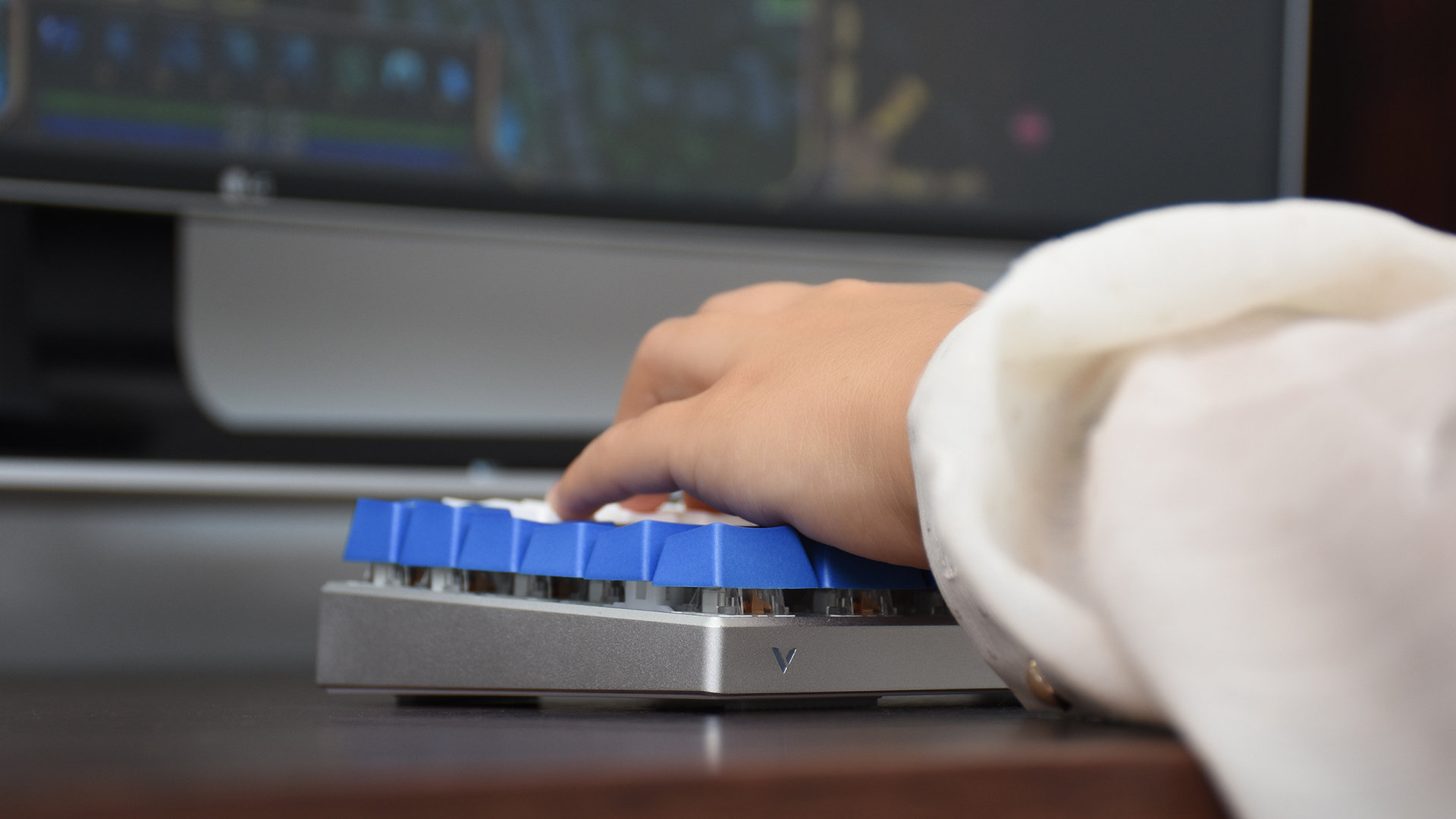 雷柏estar联名键盘设置灯光,雷柏estarpro秋季赛