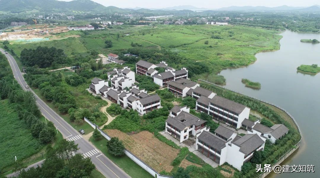 【荐筑】方村-Baudorf，相遇的场所丨佚人营造