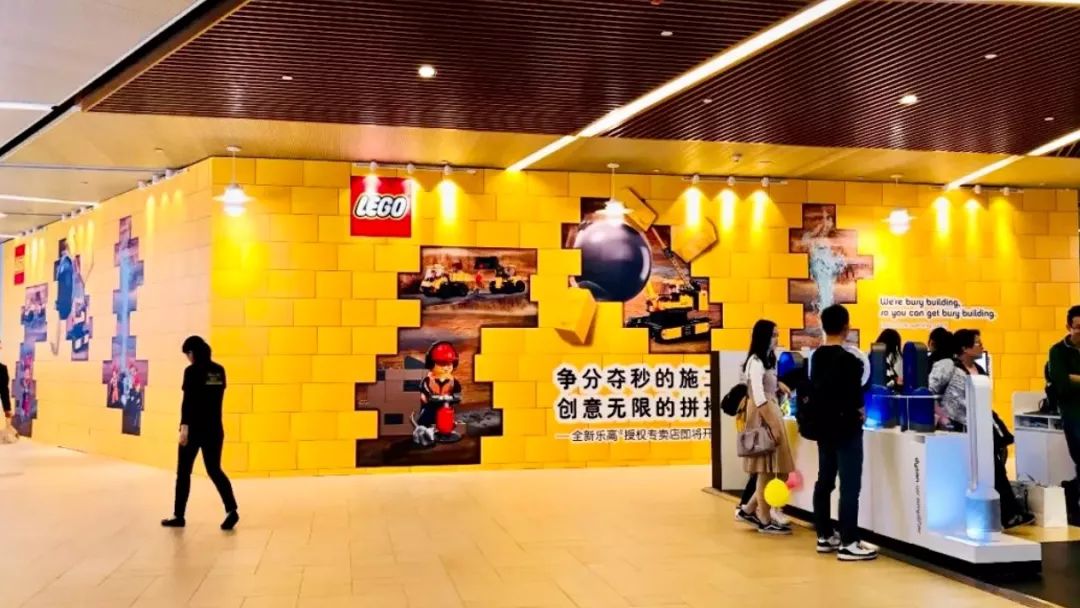 办公家具喷绘布设计,喷绘布多少钱一平