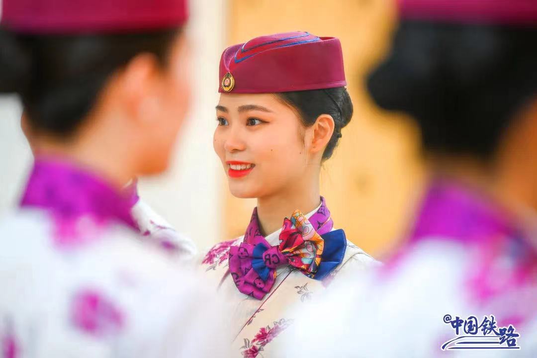 兰州铁路局高铁夏季制服,广州高铁乘务员制服