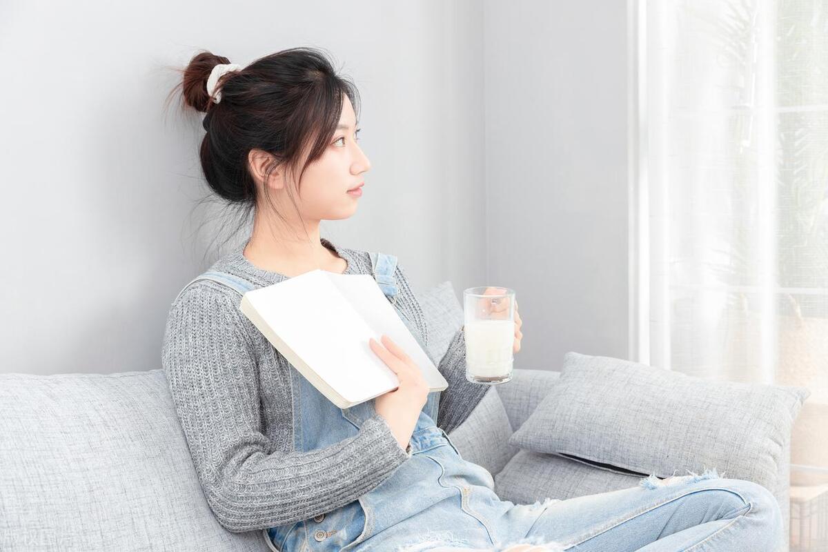 90后女孩创业亏损40多万，当初追求她被拒绝的老班长这样报答她