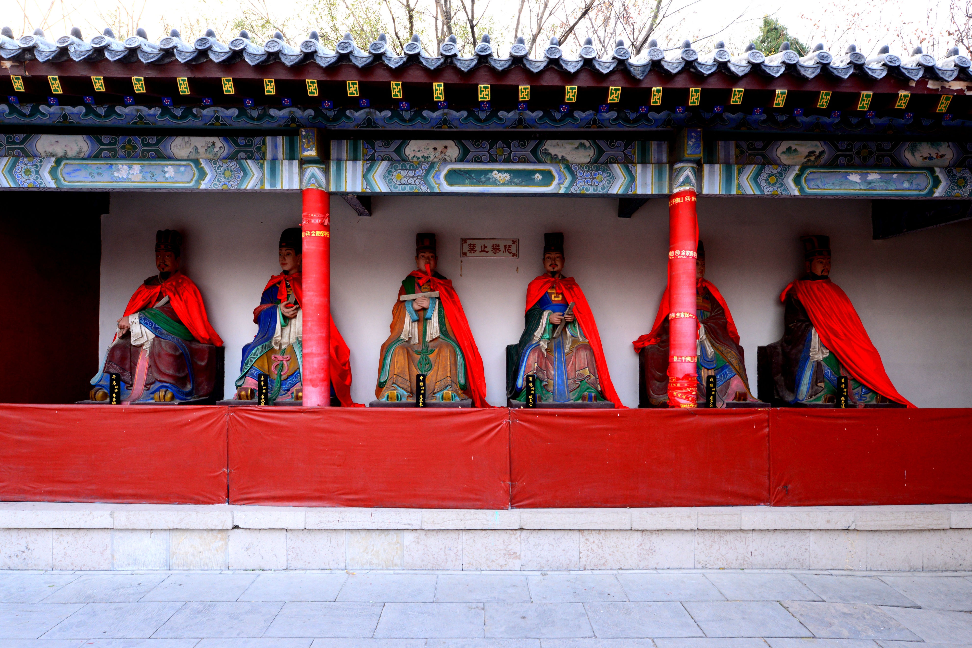 千佛山是济南三大名胜,济南三大景点千佛山