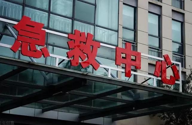 被高压枪充气的13岁男孩现状,山东男孩被高压气打入身体