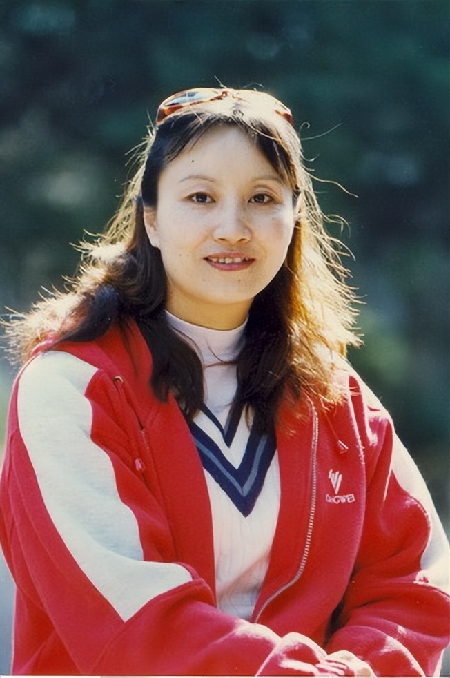 周继红奥运冠军视频,周继红第一届跳水冠军