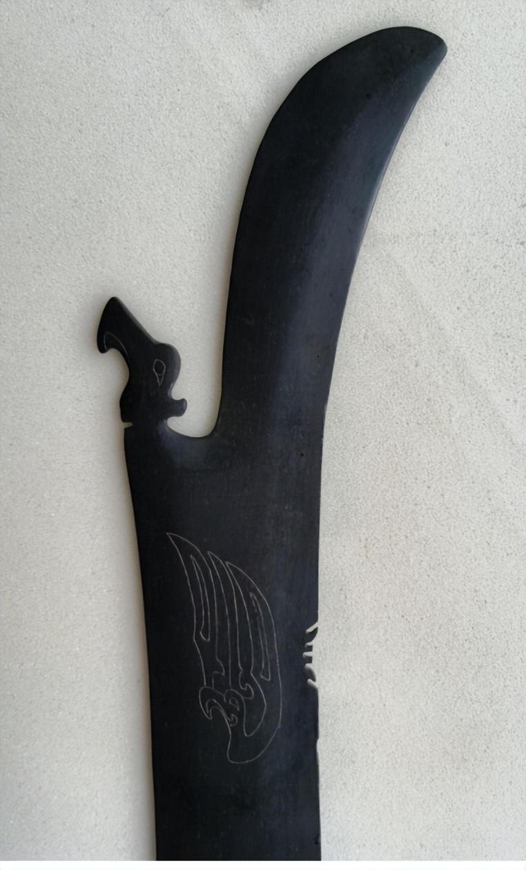 民间收藏的古蜀玉璧图片,馆藏老玉紫水晶玉琮