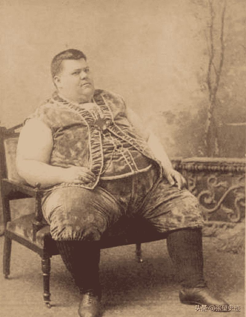 变态的纳粹德国，*光脱**犹太人女人衣服，集体*杀屠**!2