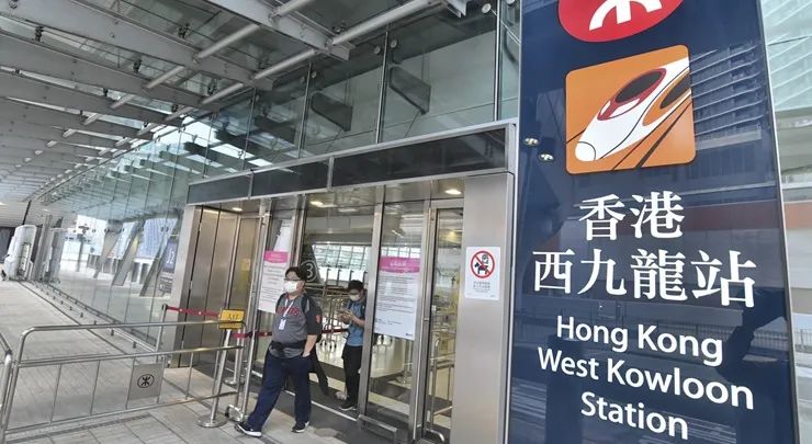 香港女子被冤枉入狱三年,内地女子在香港被罚款